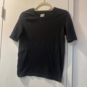 Athleta Black Quarter Sleeve